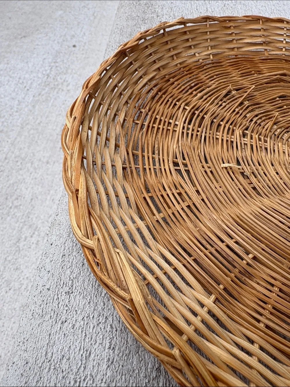 Vintage Woven Wicker Paper Plate Holder Boho Basket Charger Wall Art Single